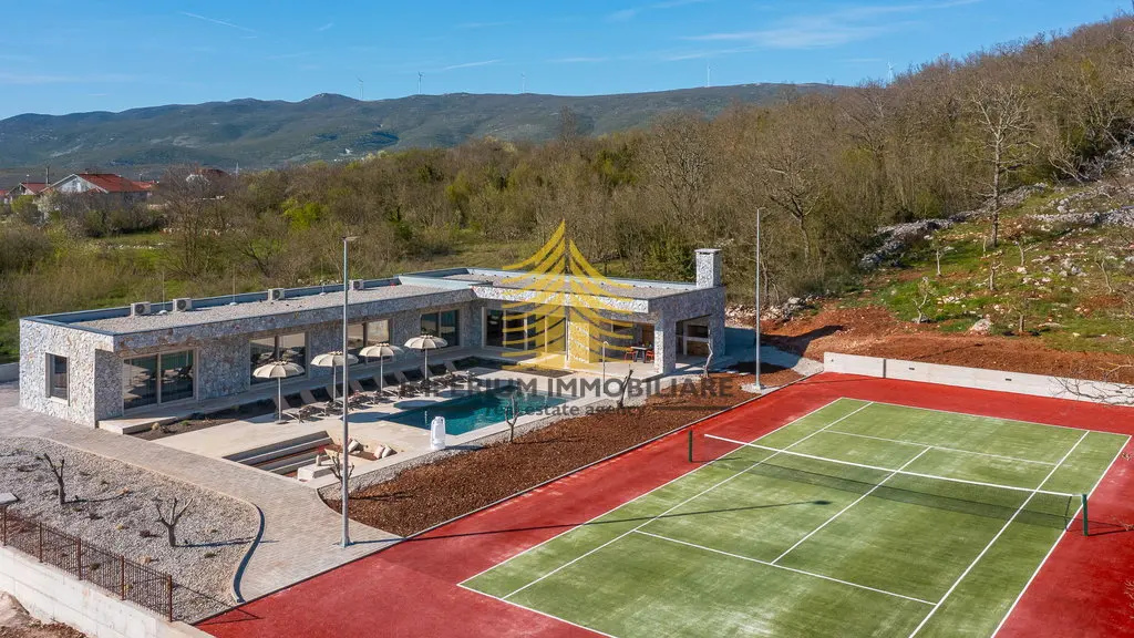 Kuća na prodaju – Dicmo, Prisoje, 240 m², 4-sobni – fotografija 3