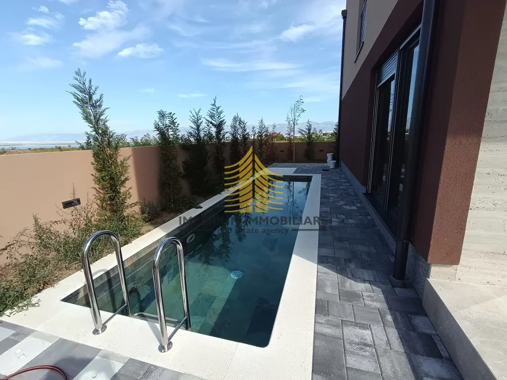Kuća na prodaju – Privlaka (Dalmacija), Privlaka, 172 m², 5-sobni