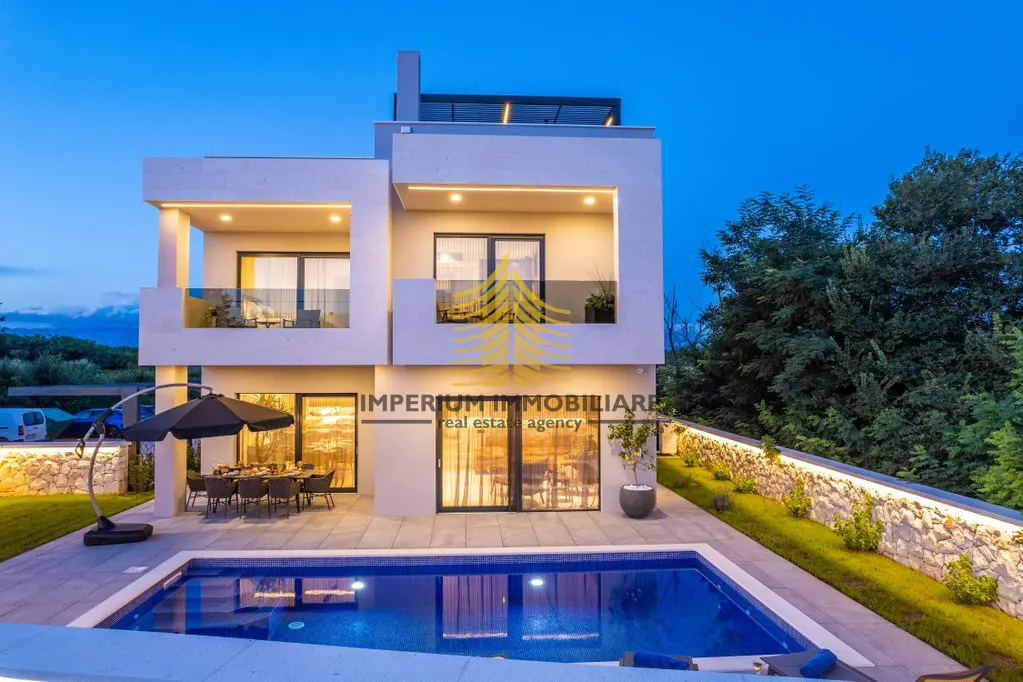 Kuća na prodaju – Privlaka (Dalmacija), Privlaka, 450 m², 5-sobni