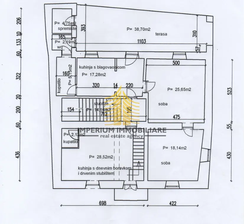 Kuća na prodaju – Pula, 194 m², 10-sobni – fotografija 2