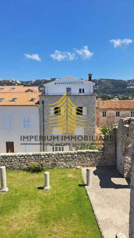 Kuća na prodaju – Rab, 240 m², 4-sobni – fotografija 6