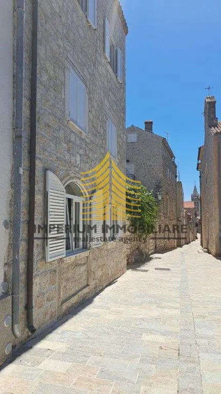 Kuća na prodaju – Rab, 240 m², 4-sobni – fotografija 5