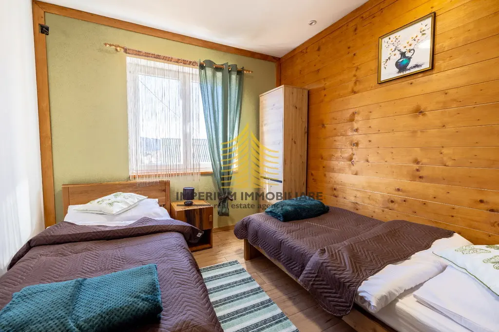 Kuća na prodaju – Otočac, Rudopolje, 155 m², 8-sobni – fotografija 6