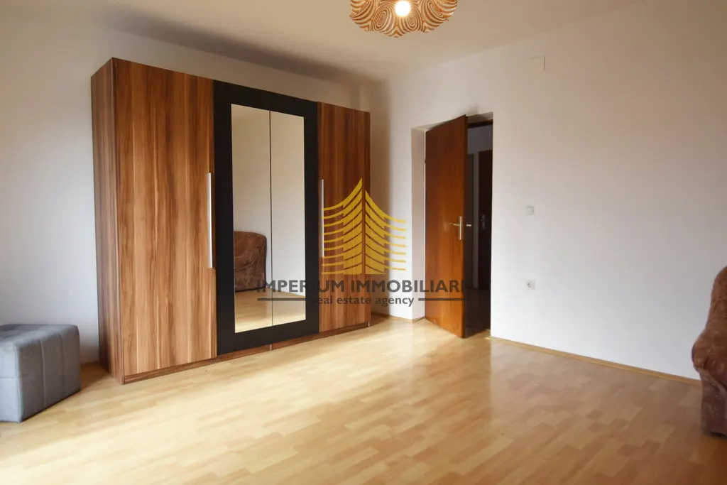 Kuća na prodaju – Samobor, 200 m², 6-sobni – fotografija 2