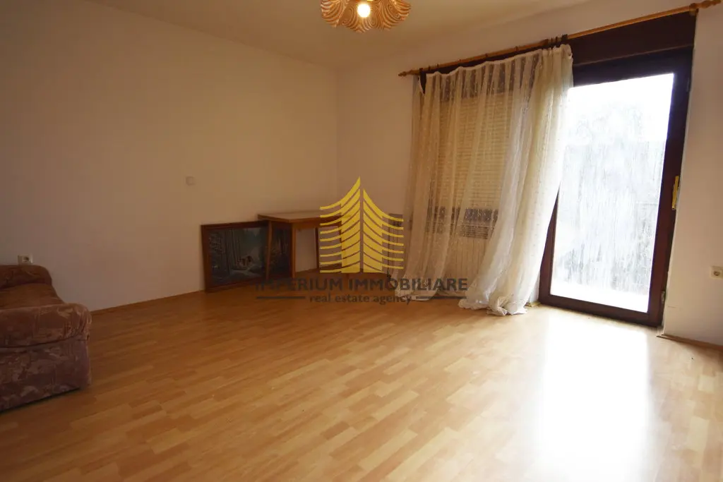 Kuća na prodaju – Samobor, 200 m², 6-sobni – fotografija 3