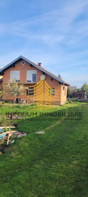 Kuća na prodaju – Samobor, 250 m², 18-sobni