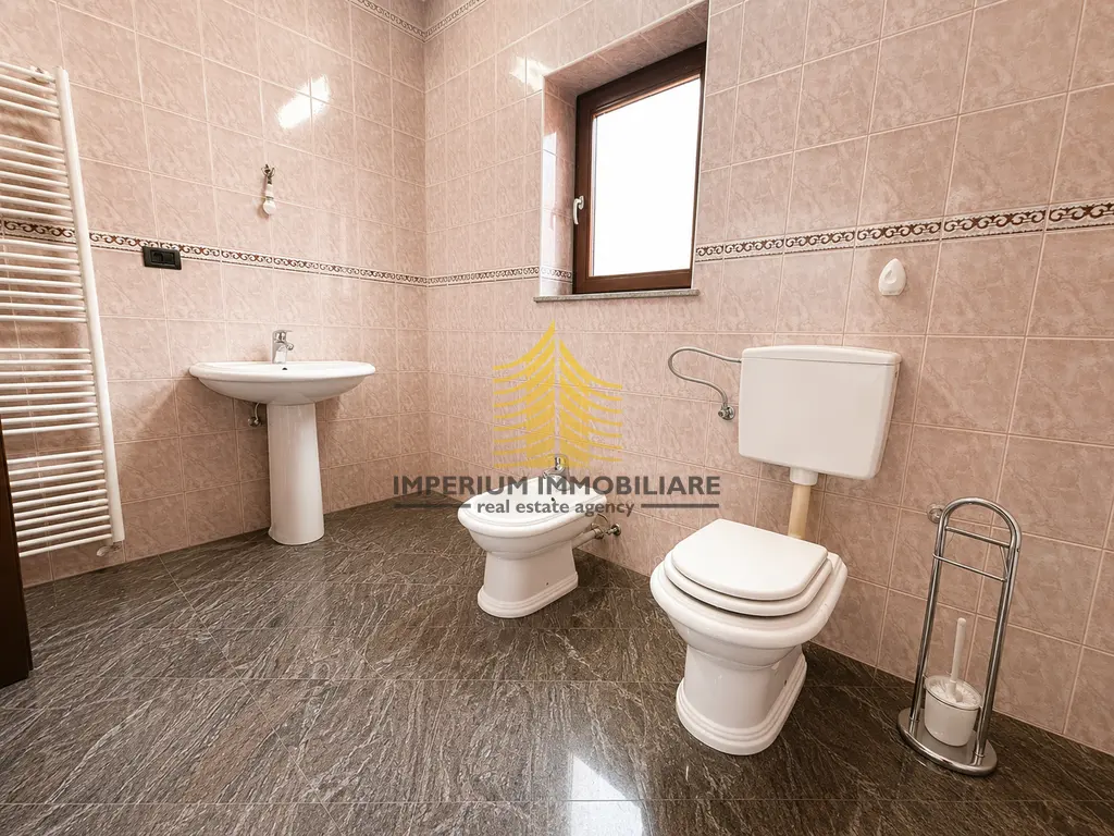 Kuća na prodaju – Samobor, 553 m², 10-sobni – fotografija 6