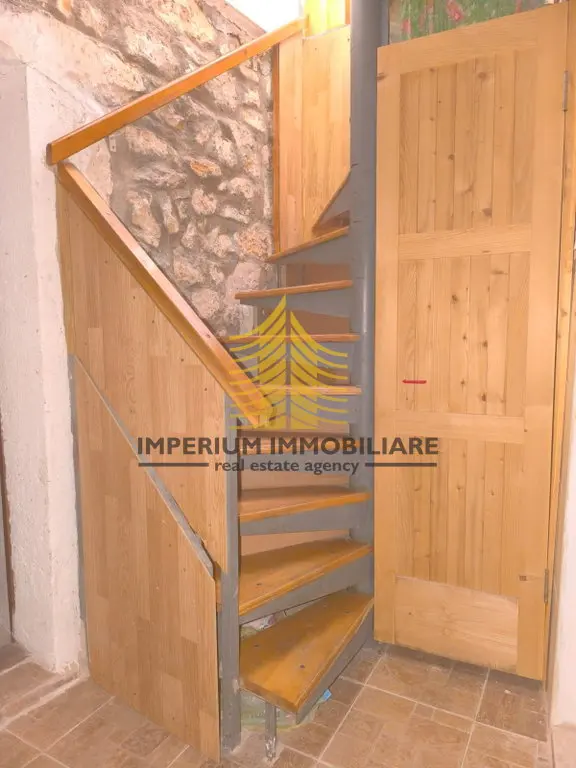 Kuća na prodaju – Šibenik, Šibenik-okolica, 160 m², 3-sobni – fotografija 2