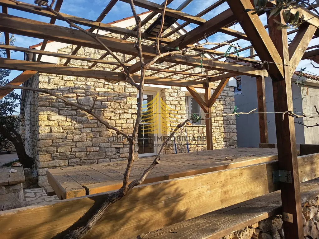 Kuća na prodaju – Zaton, Šibenik-okolica, 30000 m², 2-sobni – fotografija 3