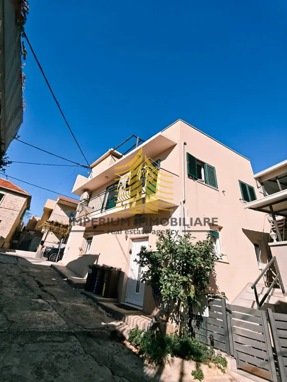 Kuća na prodaju – Slatine, 150 m², 3-sobni – fotografija 4