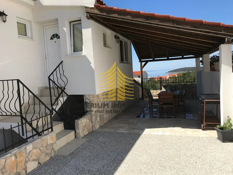 Kuća na prodaju – Grohote, Šolta, 320 m², 9-sobni – fotografija 3