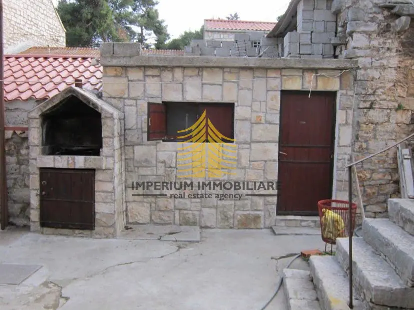 Kuća na prodaju – Grohote, Šolta, 60 m², 2-sobni – fotografija 3