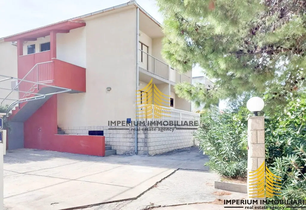 Kuća na prodaju – Slatine, Split, 170 m², 8-sobni – fotografija 4