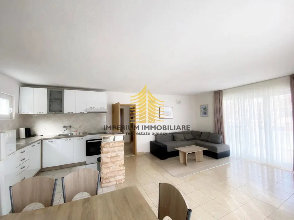 Kuća na prodaju – Slatine, Split, 224 m², 7-sobni – fotografija 3