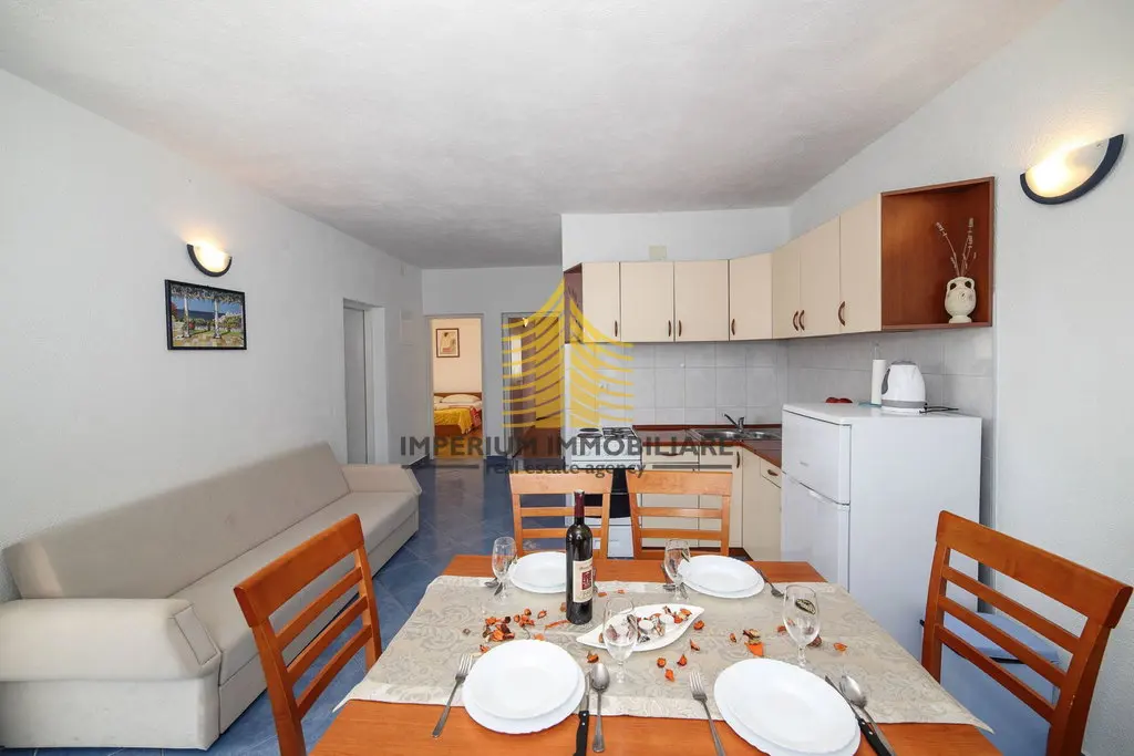 Kuća na prodaju – Slatine, Split, 224 m², 7-sobni – fotografija 5