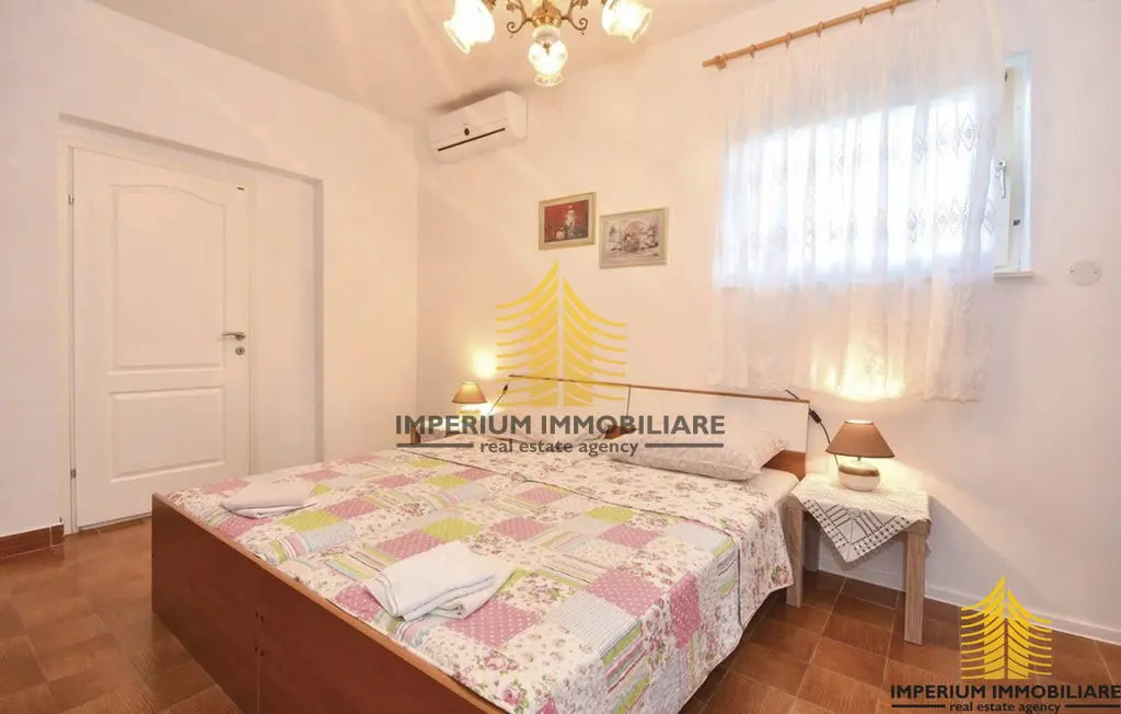 Kuća na prodaju – Slatine, Split, 230 m², 6-sobni – fotografija 3