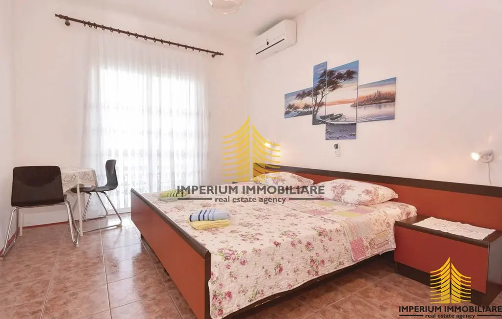 Kuća na prodaju – Slatine, Split, 230 m², 6-sobni – fotografija 4