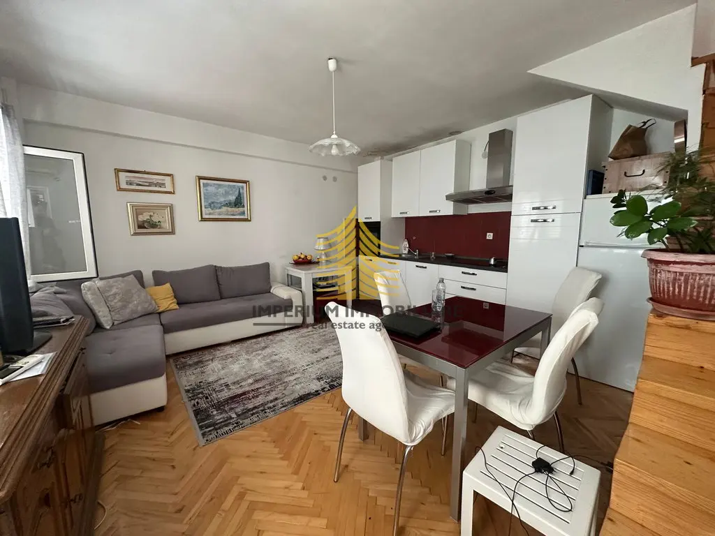Kuća na prodaju – Varoš, Split, 100 m², 5-sobni