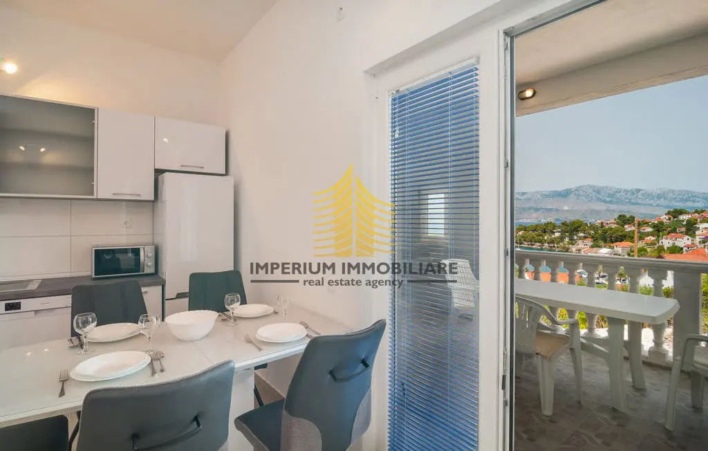 Kuća na prodaju – Splitska, 480 m², 12-sobni – fotografija 2