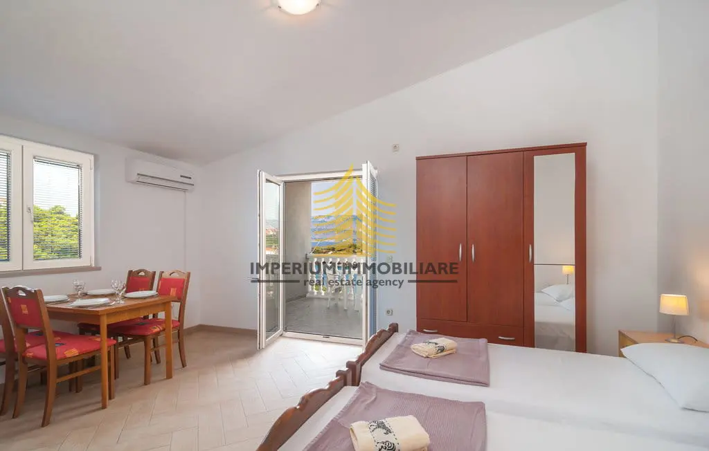 Kuća na prodaju – Splitska, 480 m², 12-sobni – fotografija 6