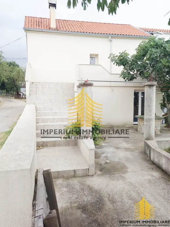 Kuća na prodaju – Sukošan, 132 m², 3-sobni – fotografija 2