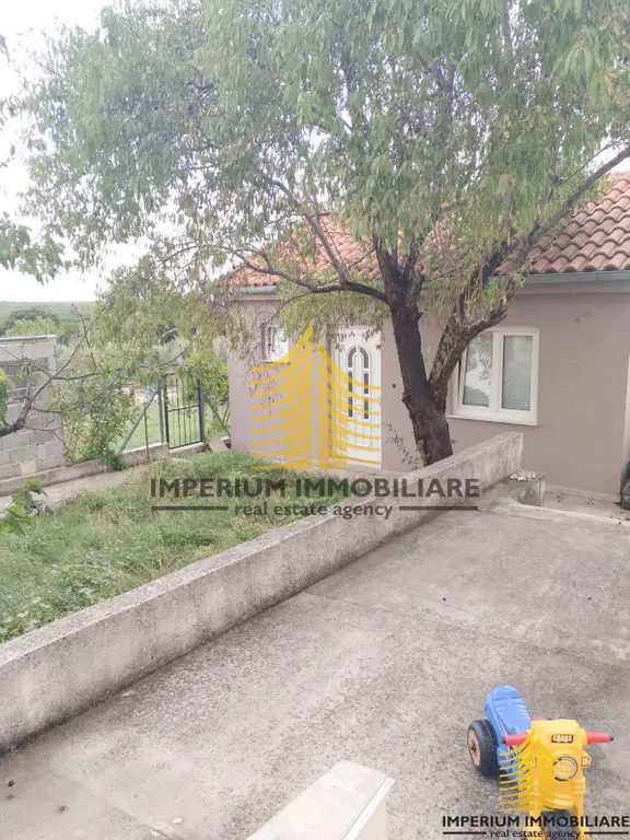 Kuća na prodaju – Sukošan, 132 m², 3-sobni