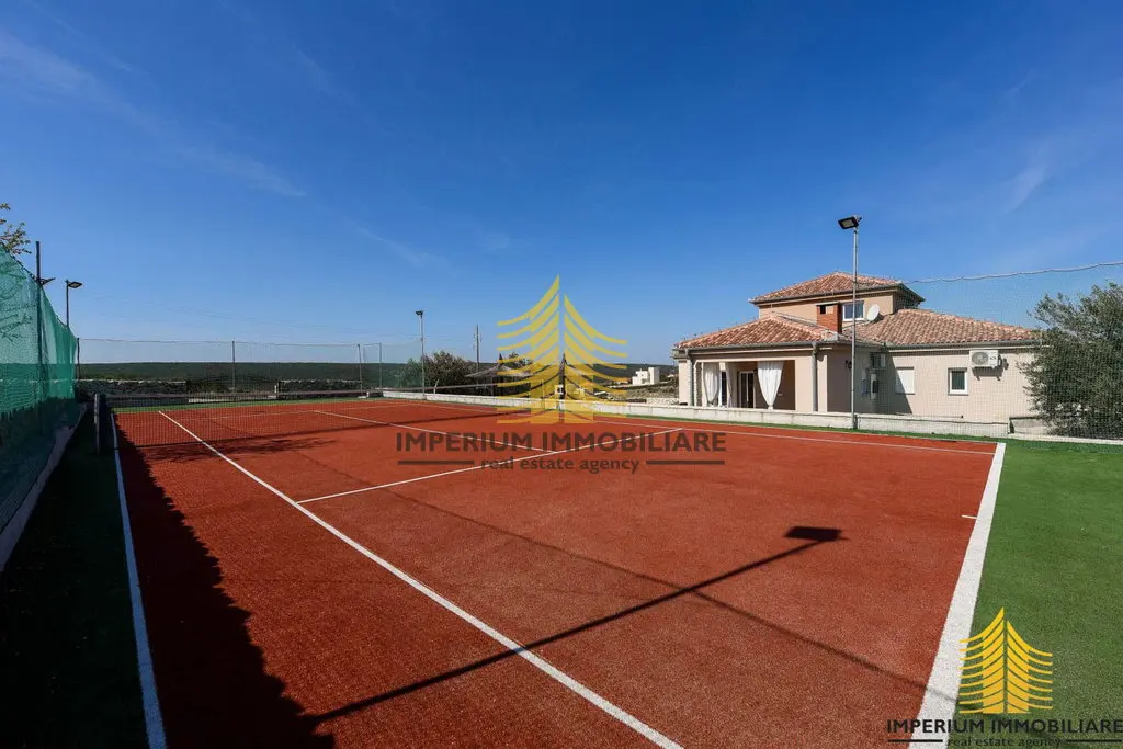 Kuća na prodaju – Sukošan, 169 m², 5-sobni – fotografija 5