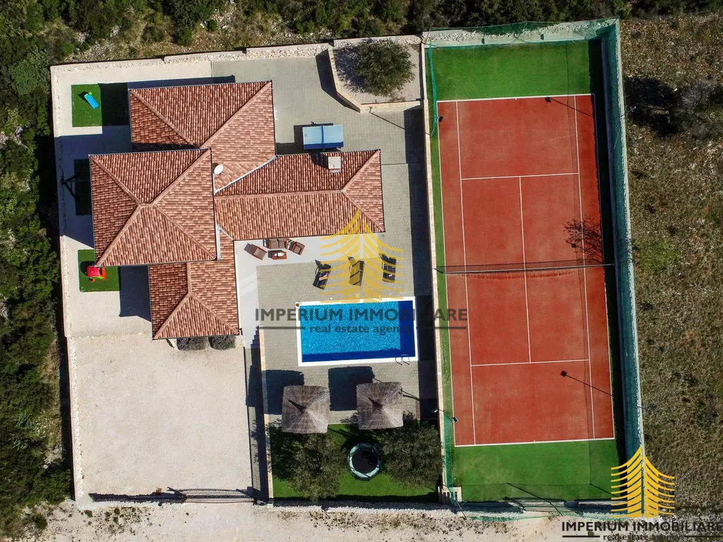 Kuća na prodaju – Sukošan, 169 m², 5-sobni – fotografija 6