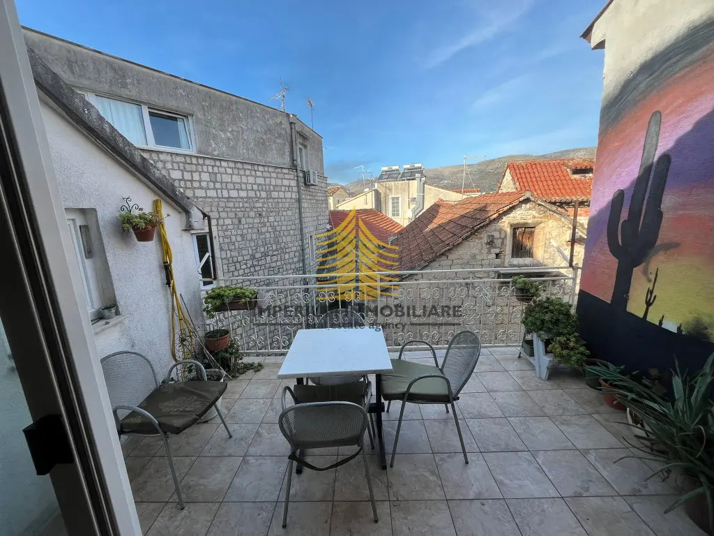 Kuća na prodaju – Trogir, 163 m², 9-sobni – fotografija 2
