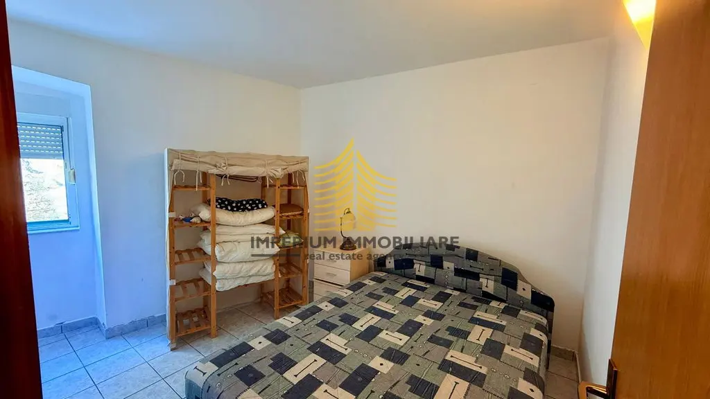 Kuća na prodaju – Vodice, 135 m², 7-sobni – fotografija 2