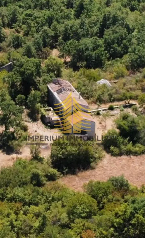Kuća na prodaju – Pula (Pola), Vodnjan, 2236 m², 6-sobni