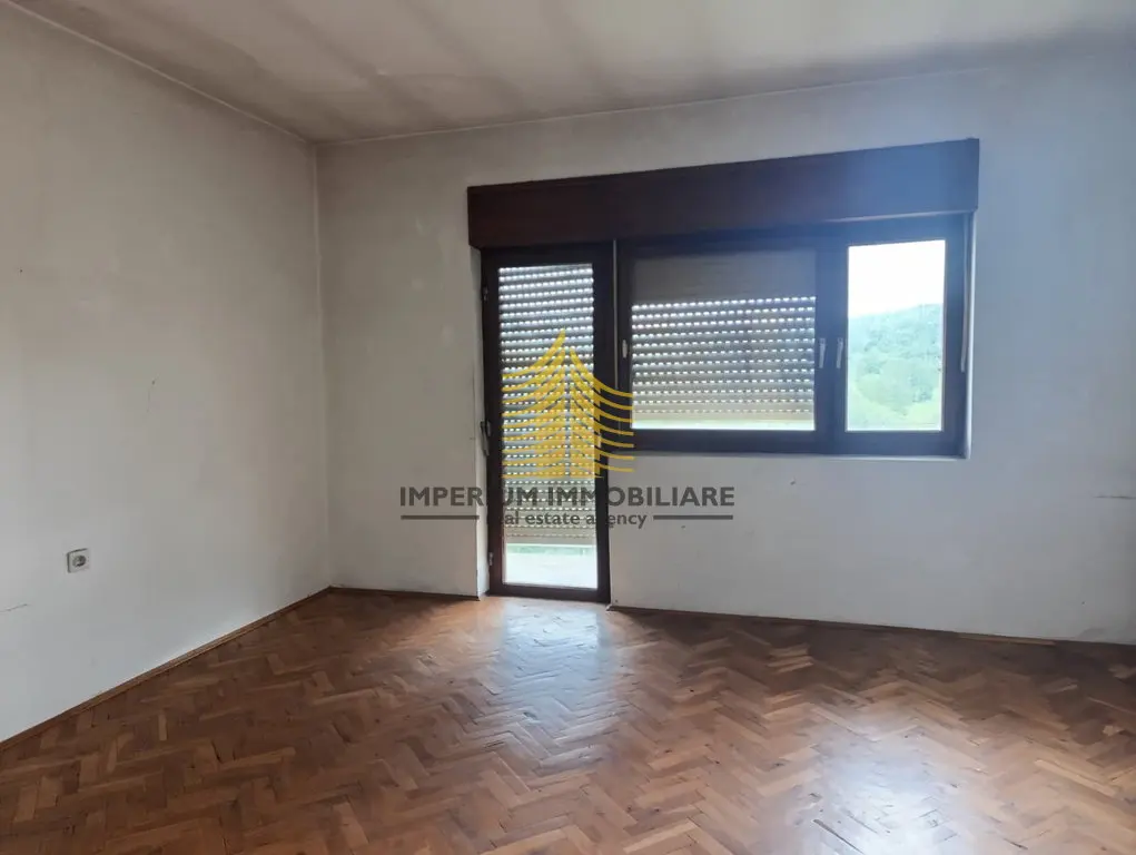 Kuća na prodaju – Vojišnica, 340 m², 6-sobni – fotografija 6