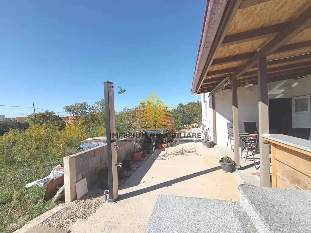 Kuća na prodaju – Vrsi, 90 m², 4-sobni – fotografija 2
