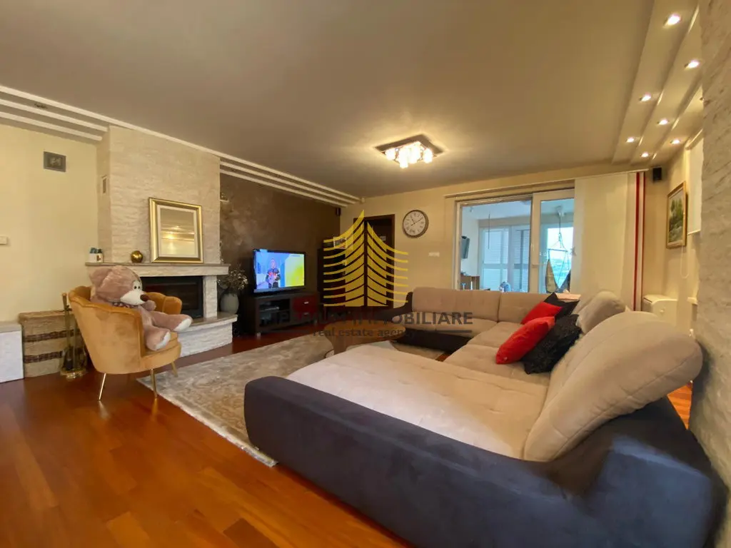 Kuća na prodaju – Ričina, Zadar, 510 m², 7-sobni – fotografija 4