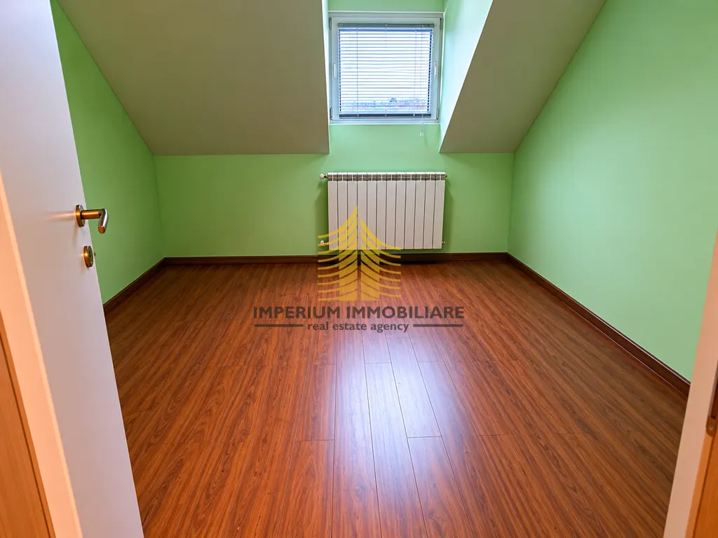 Kuća na prodaju – Brezovica, Zagreb, 750 m², 12-sobni – fotografija 3