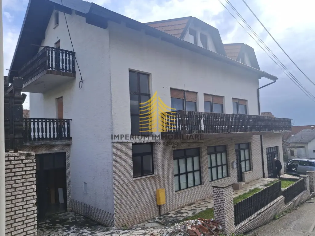 Kuća na prodaju – Gornja Dubrava, Zagreb, 371 m², 10-sobni