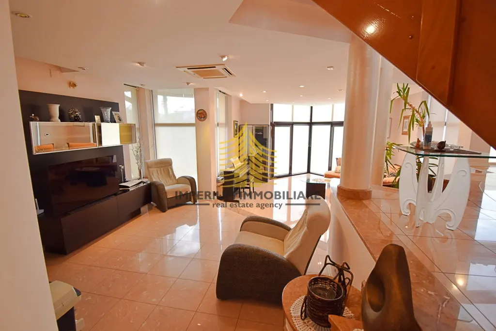 Kuća na prodaju – Gračani, Zagreb, 335 m², 7-sobni – fotografija 5
