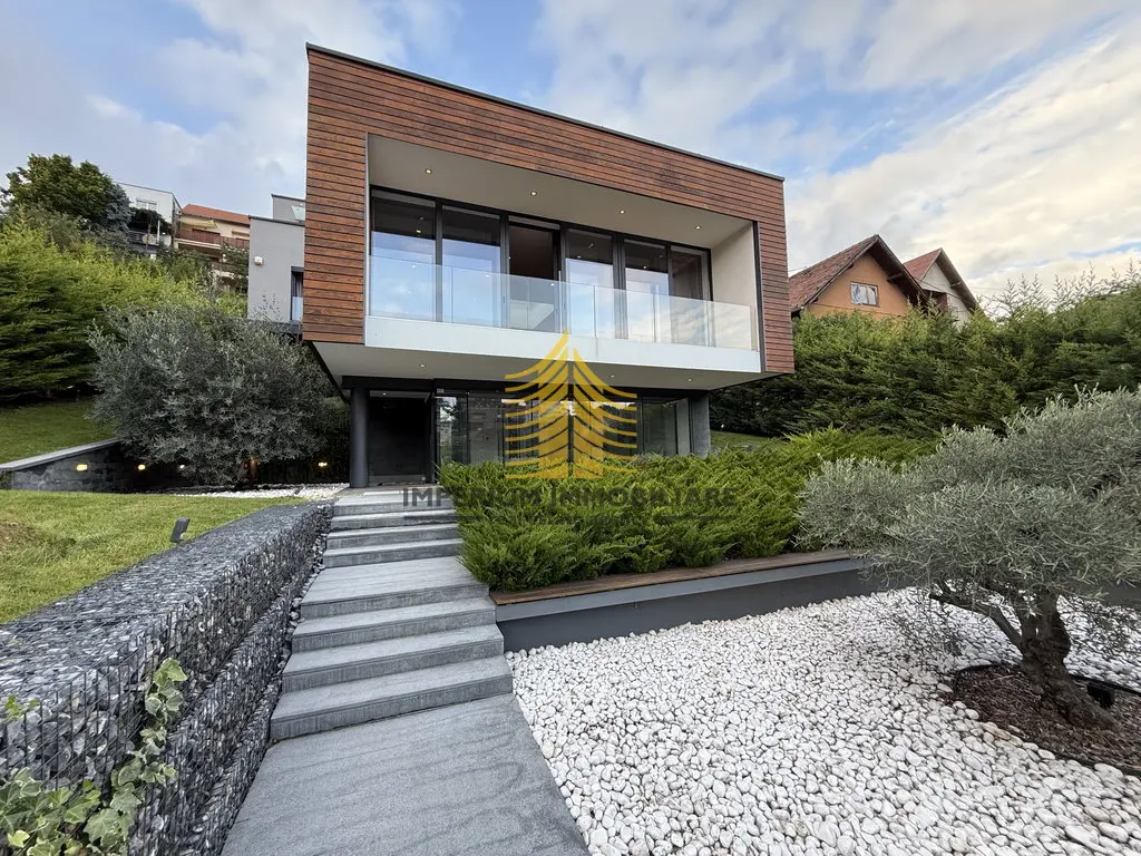 Kuća na prodaju – Gračani, Zagreb, 420 m², 4-sobni