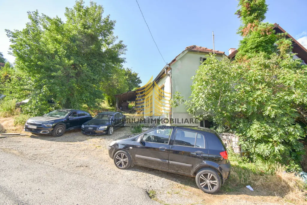 Kuća na prodaju – Podsused, Zagreb, 2761 m², 2-sobni