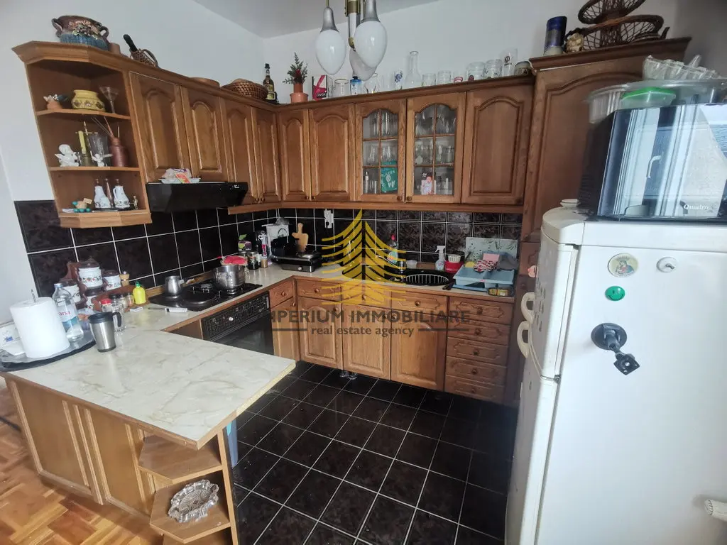 Kuća na prodaju – Remete, Zagreb, 290 m², 7-sobni – fotografija 2