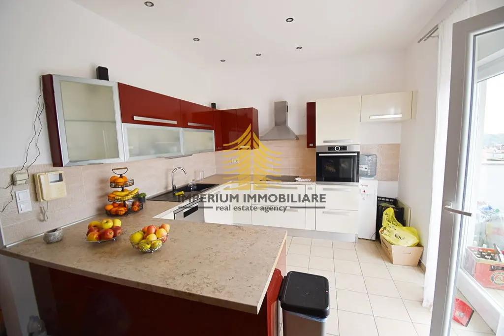 Kuća na prodaju – Šestine, Zagreb, 400 m², 7-sobni – fotografija 2