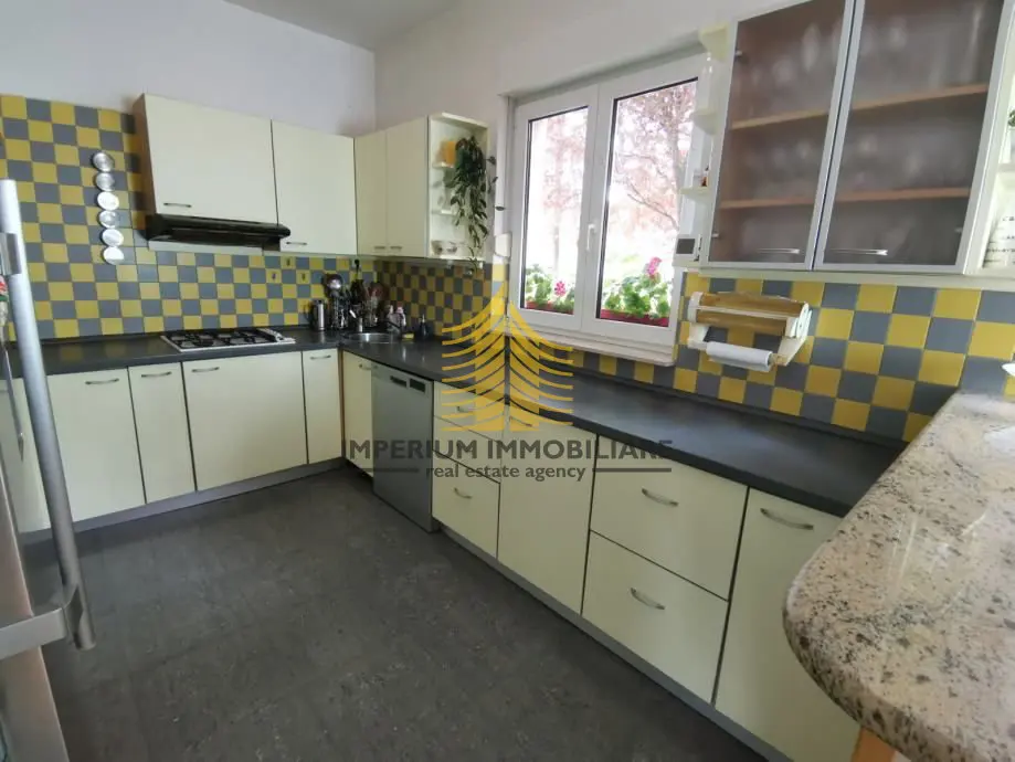 Kuća na prodaju – Šestinski Kraljevec, Zagreb, 400 m², 10-sobni – fotografija 4