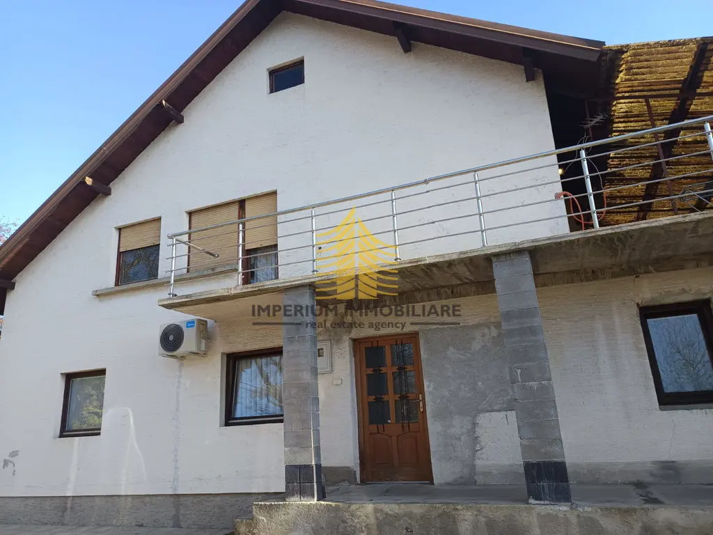 Kuća na prodaju – Sesvete, Zagreb, 300 m², 5-sobni – fotografija 2