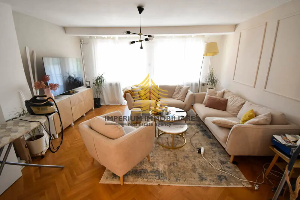 Kuća na prodaju – Stenjevec, Zagreb, 400 m², 5-sobni