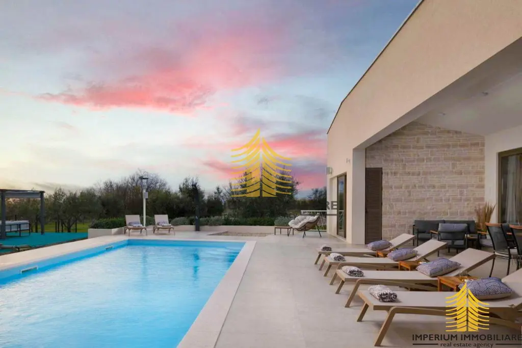 Kuća na prodaju – Zemunik Donji, 275 m², 7-sobni – fotografija 3