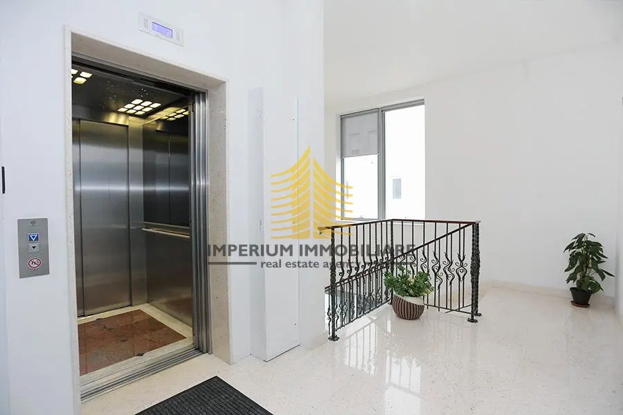 Poslovni prostor za najam – Firule, Split, 64 m² – fotografija 6