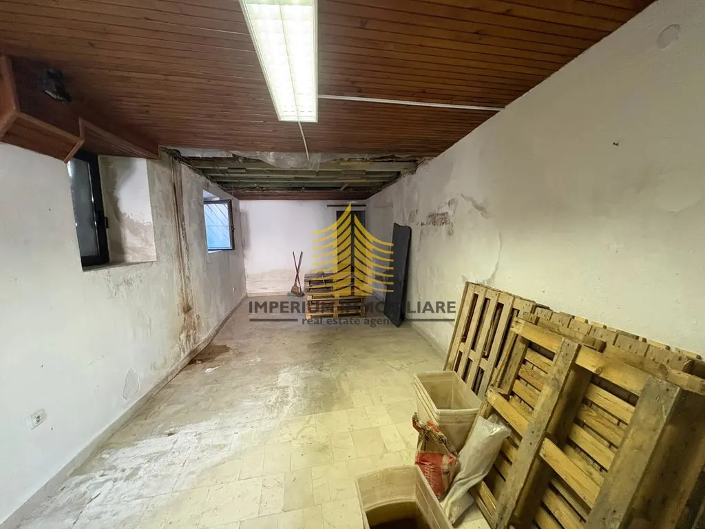 Poslovni prostor za najam – Manuš, Split, 30 m²
