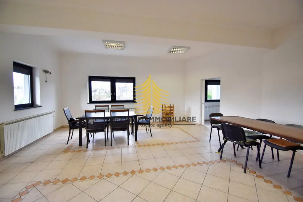 Poslovni prostor za najam – Sveta Nedelja, 60 m²