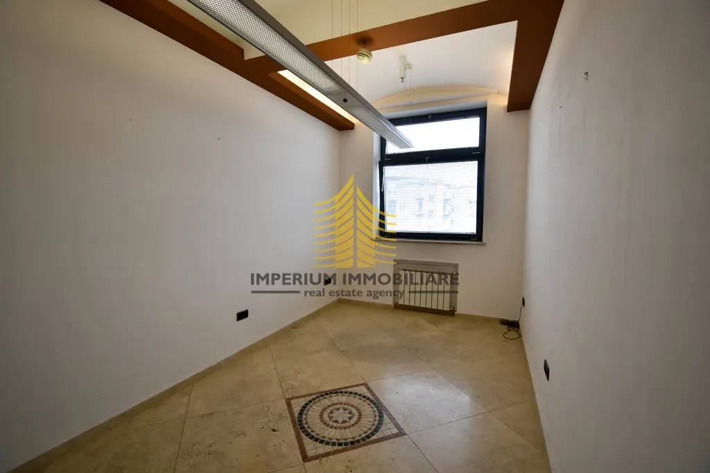 Poslovni prostor za najam – Donji grad, Zagreb, 14 m²