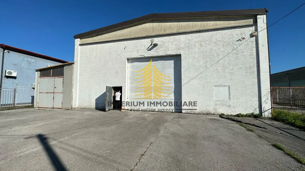Poslovni prostor za najam – Novi Jelkovec, Zagreb, 900 m²
